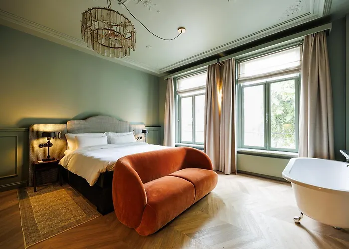 Uylenhof Hotel