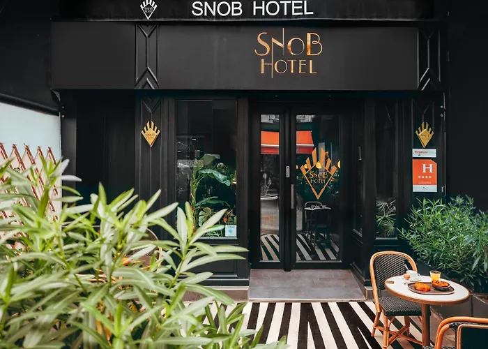 Snob Hotel