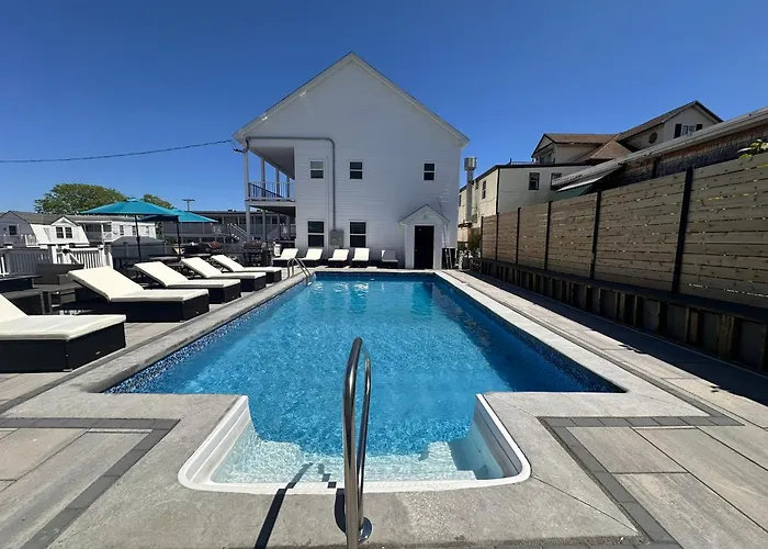 Family Hotel: Beach Villa