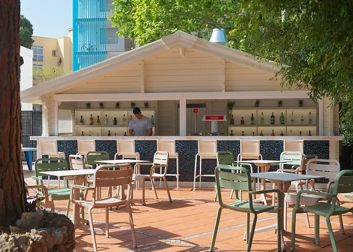 H10 Delfín - Adults Only