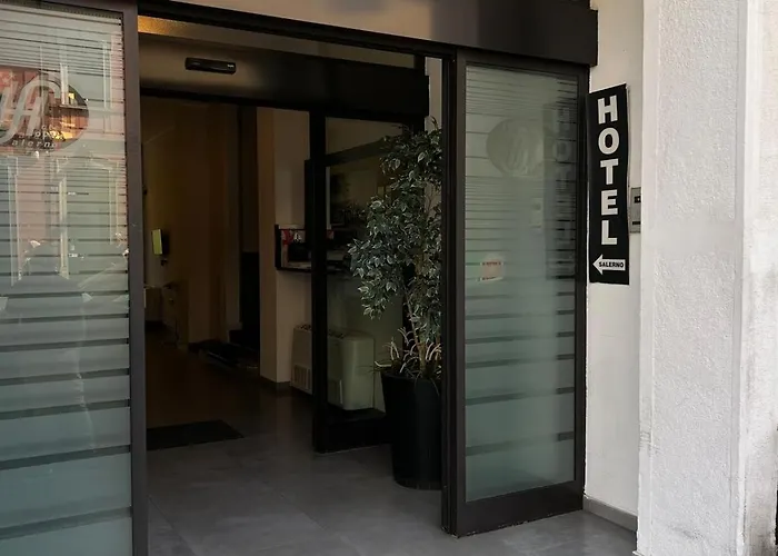 Hotel all'aeroporto: Albergo Salerno