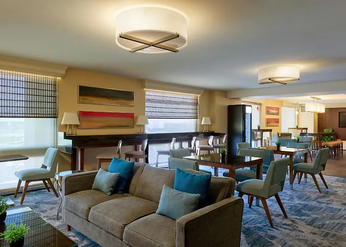 Pet Friendly hotel: Marriott Chicago O'Hare