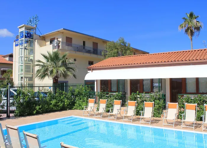 Albergo centrale: Hotel Residence La Darsena