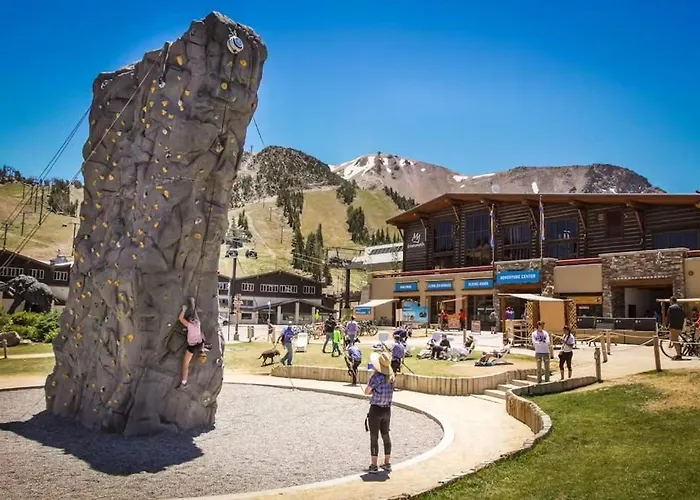 Central hotel: St. Moritz 75