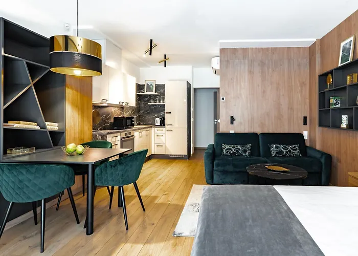 Familiehotel: Emerald Downtown Luxury Suites By Continental Group