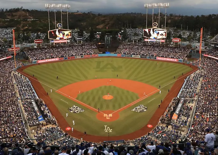 Hotel with pool: Los Angeles Athletic Club