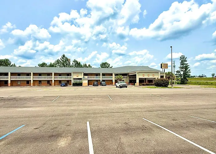 Cheap hotel: Magnolia Inn Townhouse Hattiesburg Ms I-59