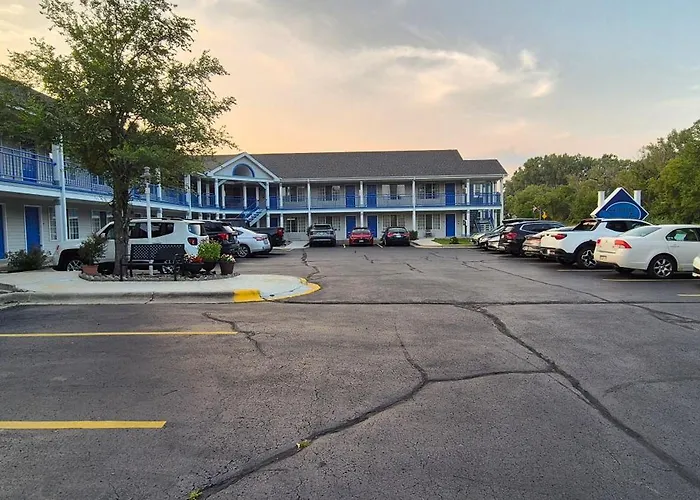 Motel: Fontana Village Inn