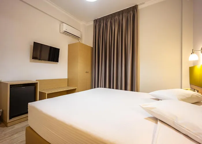 Cheap hotel: Athens City Hotel