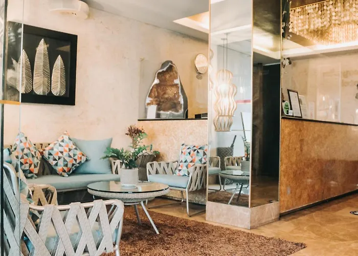 Goldberry Suites & Hotel Mactan