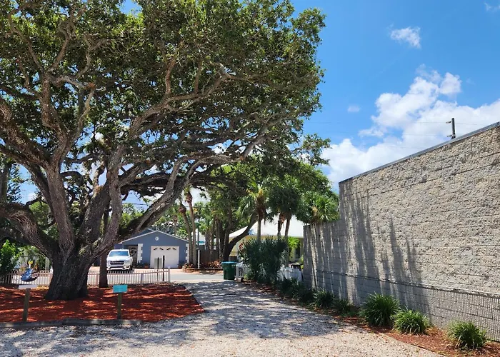 Boutique hotel only: Inn On The Avenue