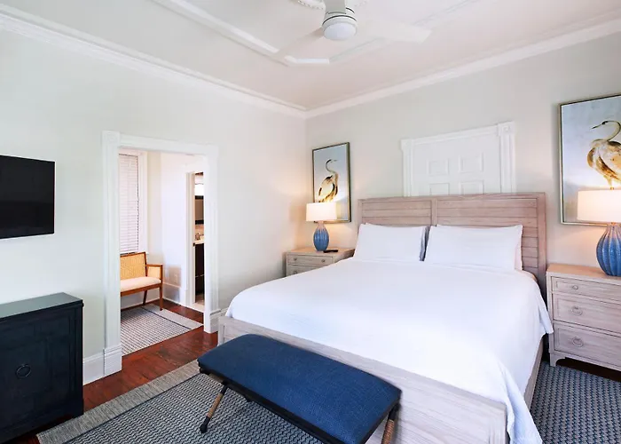 B&B only: Coco Plum Inn