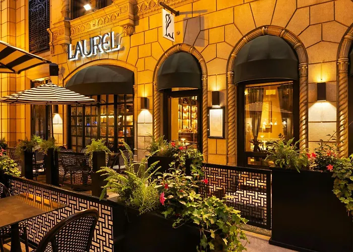 Hotel with Tennis: The Talbott, Autograph Collection