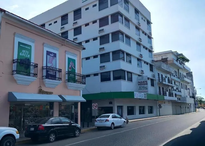 Beach hotel: Hotel Urban Express