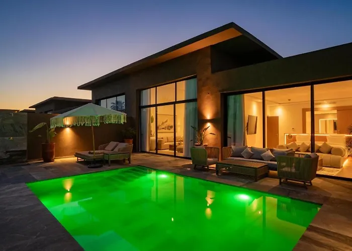 Boetiek hotel: Nommos Beach Resort & Pool Club