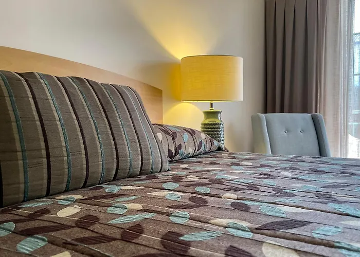 Greenlane Manor Motel