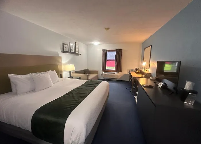 Pictured Rocks Inn And Suites