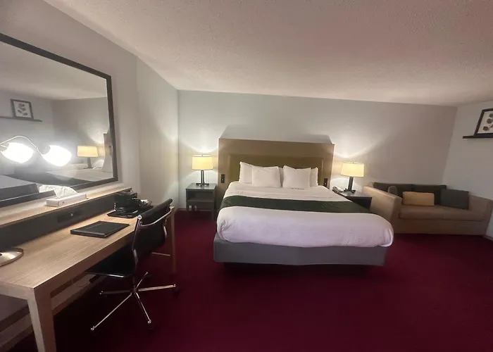 Pictured Rocks Inn And Suites