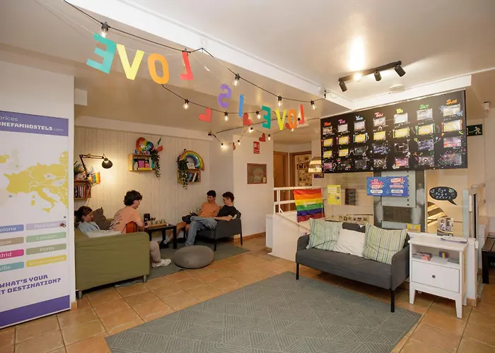 Hotel cerca del colegio: Onefam Batllo