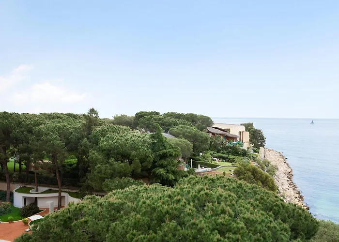 Le Meridien Beach Plaza