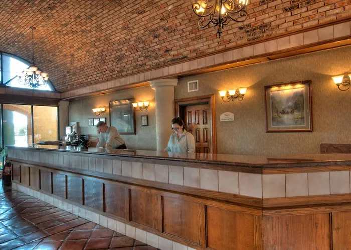 Mcm Elegante Suites Abilene