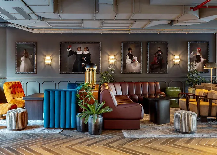 Hotel de 5 estrellas: Radisson RED Madrid
