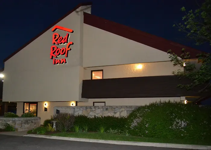 Pet Friendly hotel: Red Roof Inn Merrillville