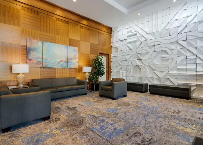 Pet Friendly hotel: Best Western Premier Chateau Granville Hotel & Suites & Conference Centre
