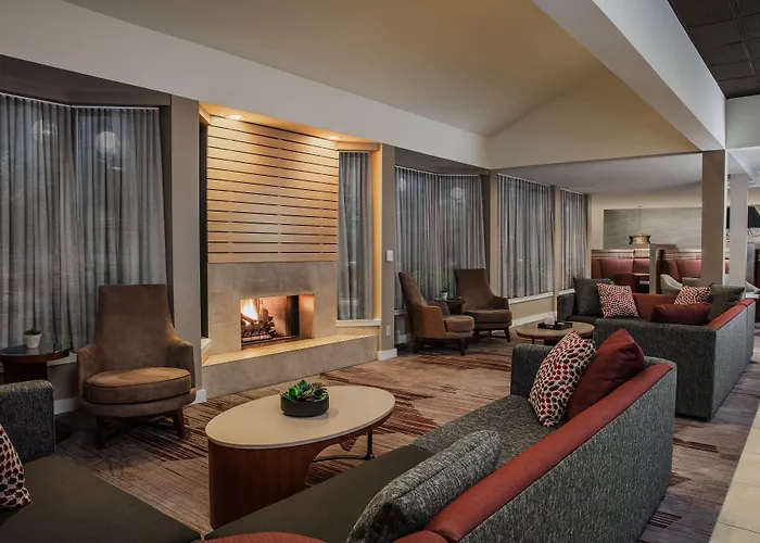 Courtyard By Marriott Greensboro
