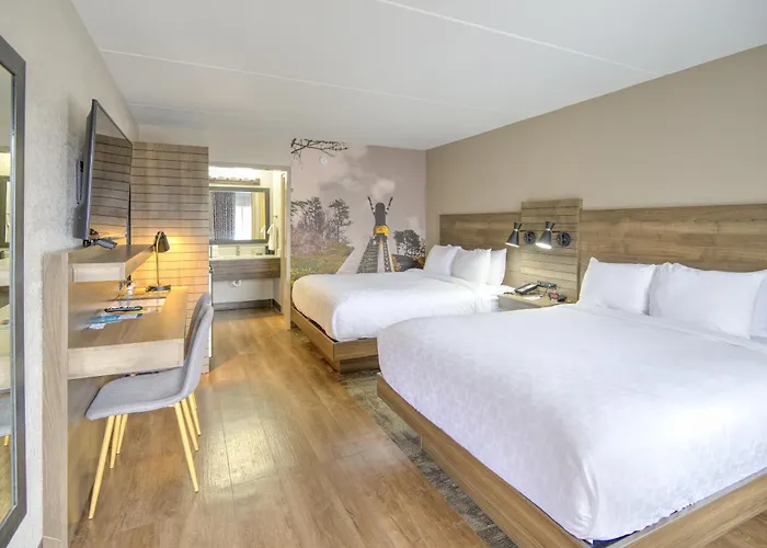 Cheap hotel: Clarion Pointe Downtown Gatlinburg