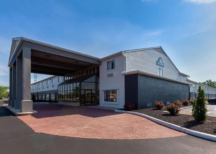 Luxury hotel only: Days Inn By Wyndham Sandusky Cedar Point