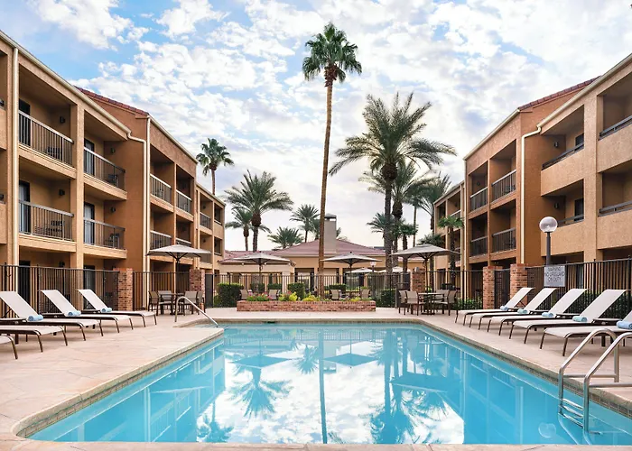 Pet Friendly hotel: Courtyard By Marriott Las Vegas Convention Center