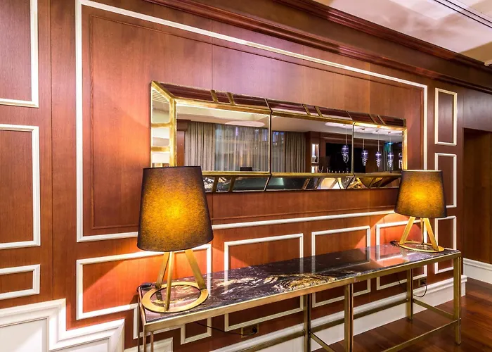 Hotel Century