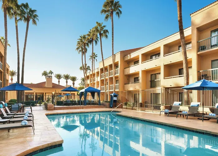 Courtyard By Marriott Phoenix North