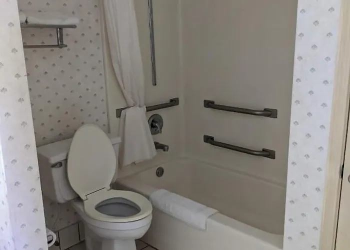 Motel: Key West Inn - Montgomery South