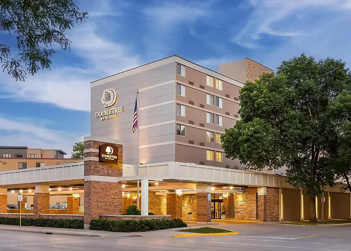 Hotel with view: Doubletree By Hilton Madison Downtown