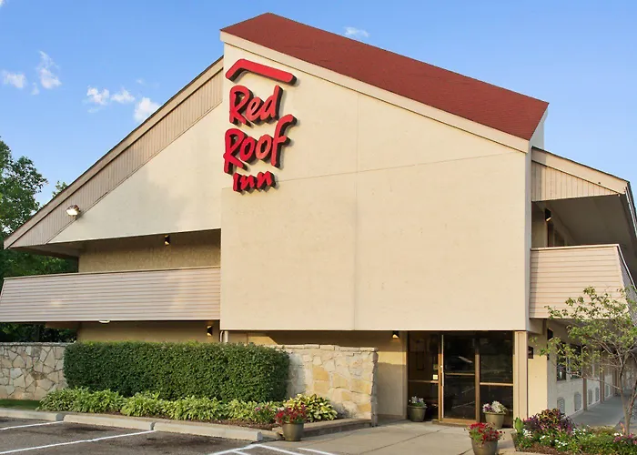 Hotel with view: Red Roof Inn Detroit - Roseville St Clair Shores