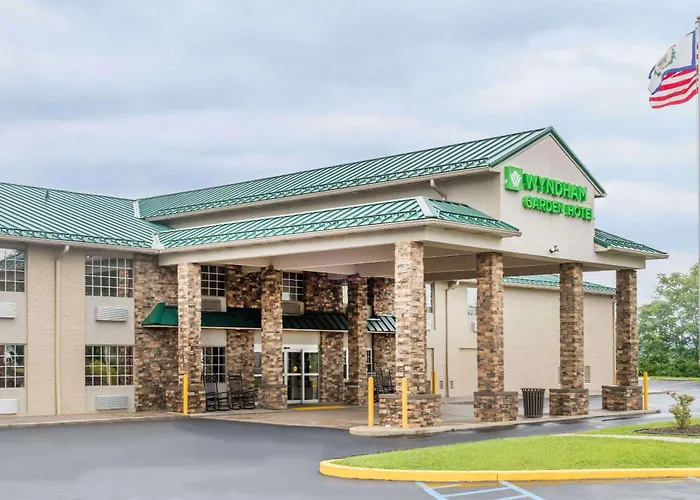 Luxury hotel only: Wyndham Garden Hotel Cross Lanes Charleston