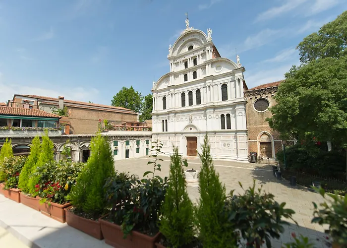 Self catering: Savoia & Jolanda