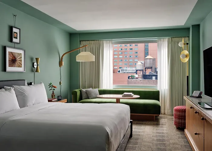 Romer Hell's Kitchen