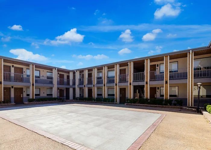 Signature Inn Houston Galleria