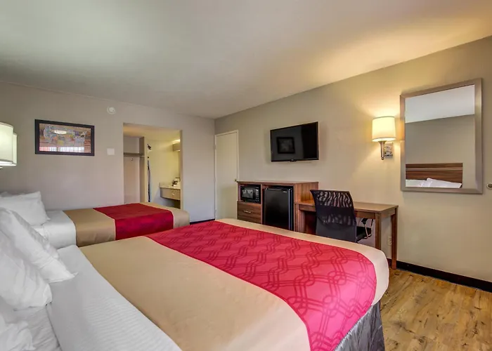Family Hotel: Econo Lodge St George North - Near Pioneer Park