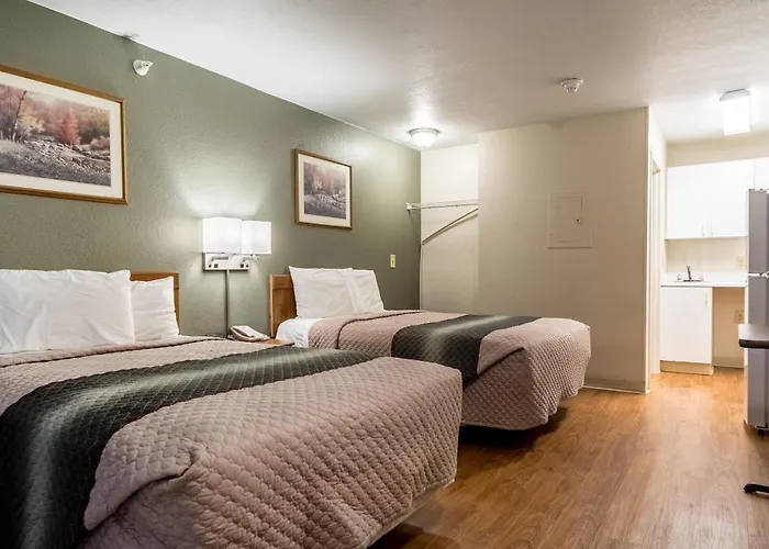 Hometowne Studios By Red Roof Denver - Lakewood West