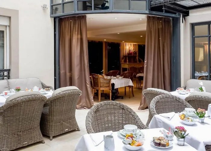 Pet Friendly hotel: Hotel Chateaubriand