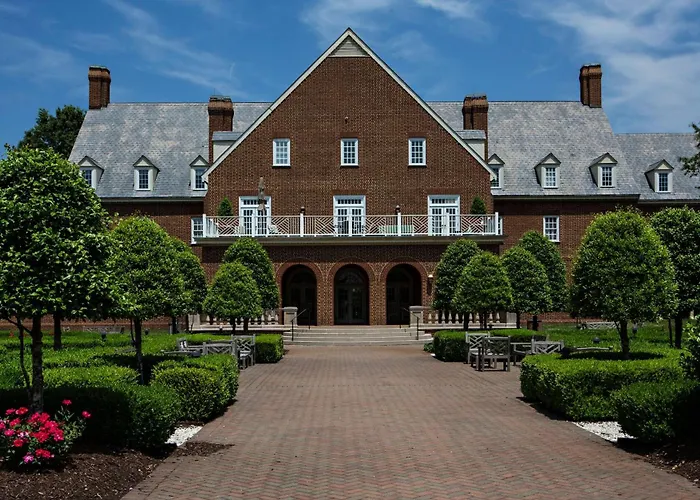 Waterpark hotel: The Founders Inn & Spa Tapestry Collection By Hilton