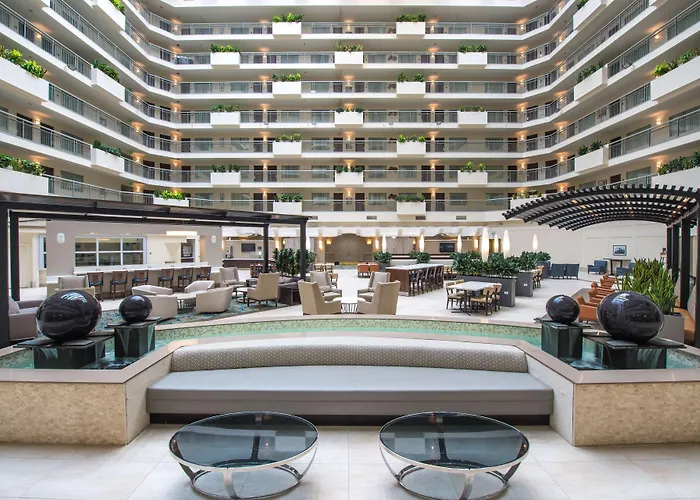 Jacuzzi hotel: Embassy Suites By Hilton Seattle - Tacoma International Airport