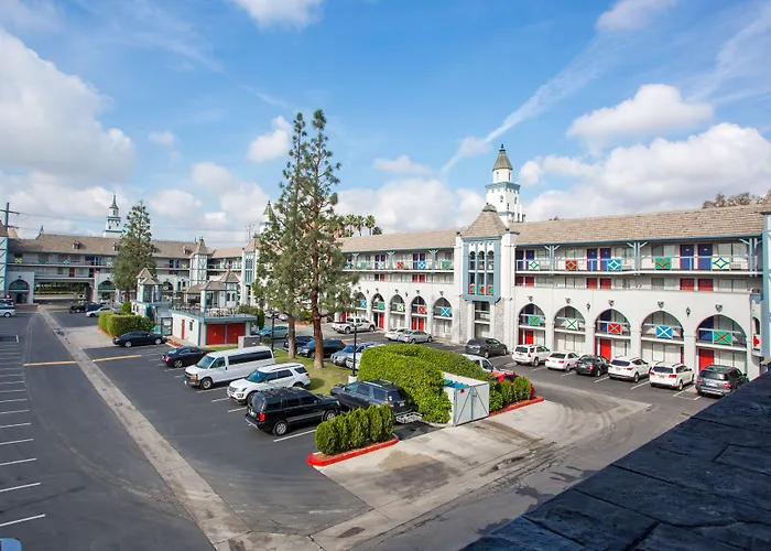 3 star hotel: Castle Inn And Suites Anaheim