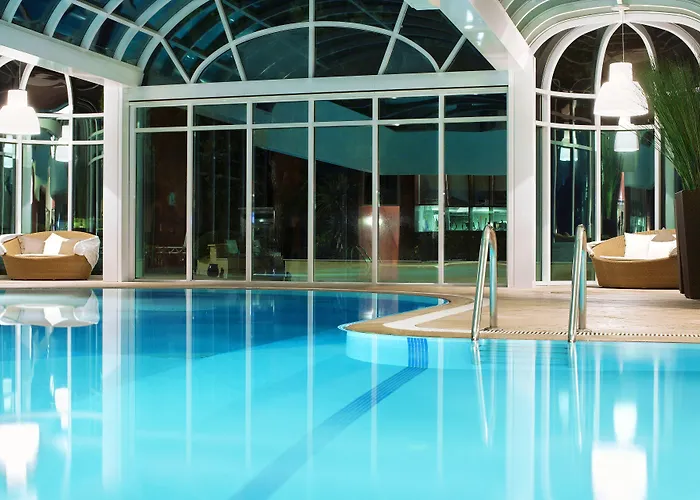 Le Meridien Beach Plaza