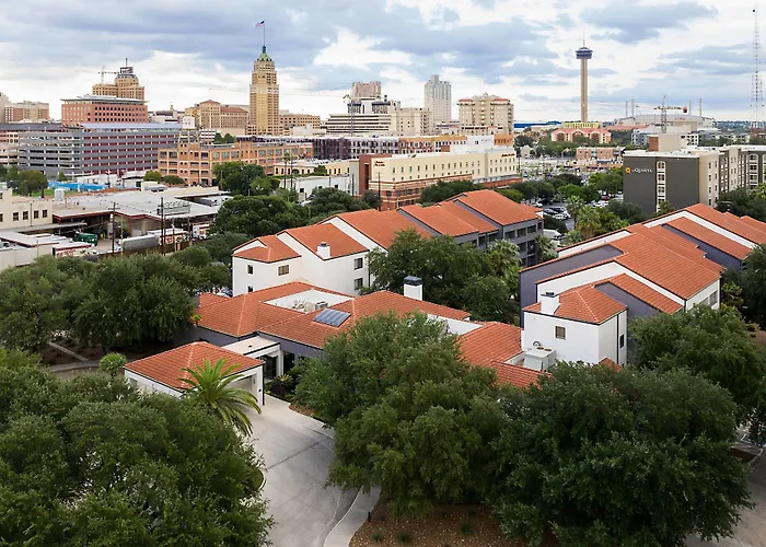 Courtyard By Marriott San Antonio Downtown