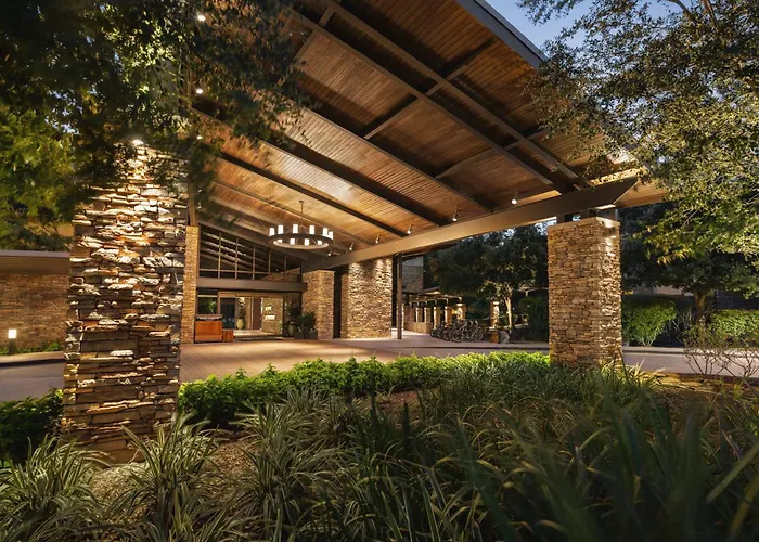 Luxury hotel only: The Woodlands Resort, Curio Collection By Hilton